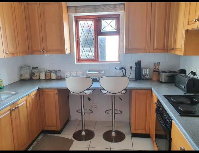 2 BEDROOM APARTMENT RENTED IN SUMMERSTRAND